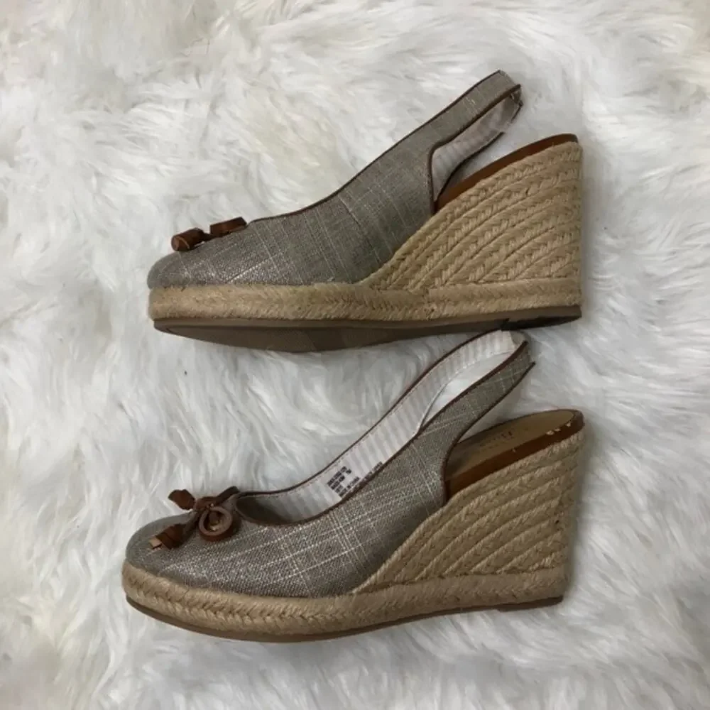 Bass Metallic Grey‎ Bow Wedge Espadrille Size 7